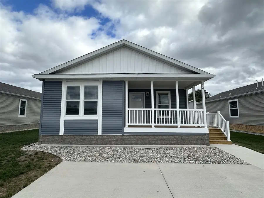 1283 E Ellis #19, Norton Shores, MI 49441 - #3