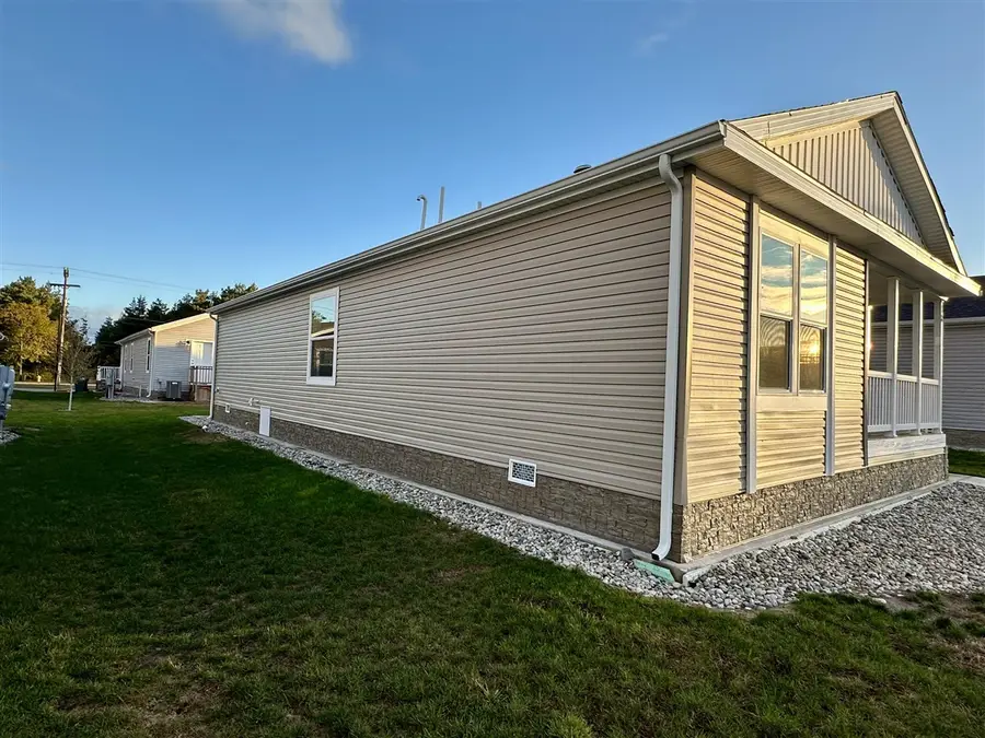 1283 E Ellis #18, Norton Shores, MI 49441 - Image #3