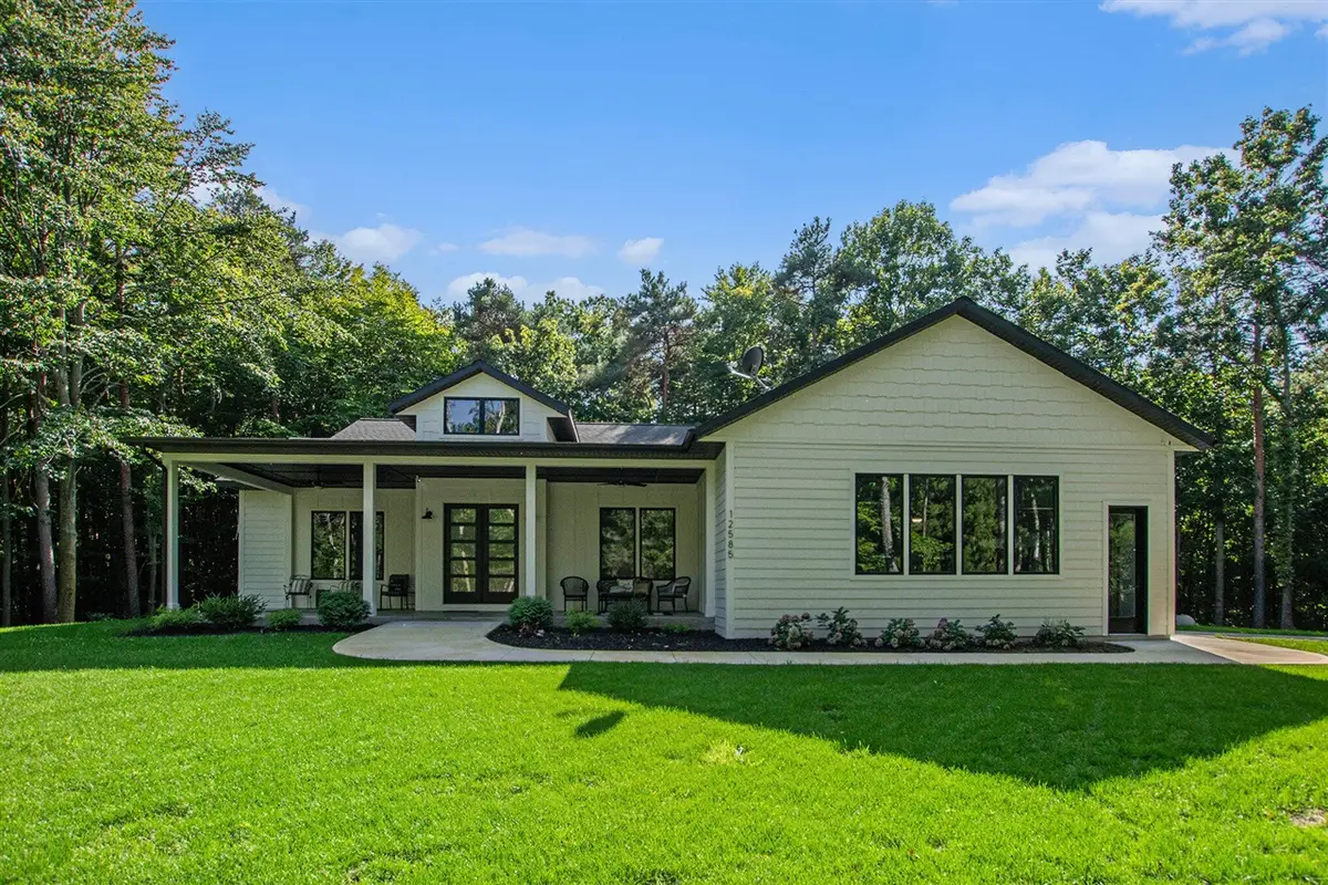 12585 Tractor, Grand Haven, MI 49417 - Image #1