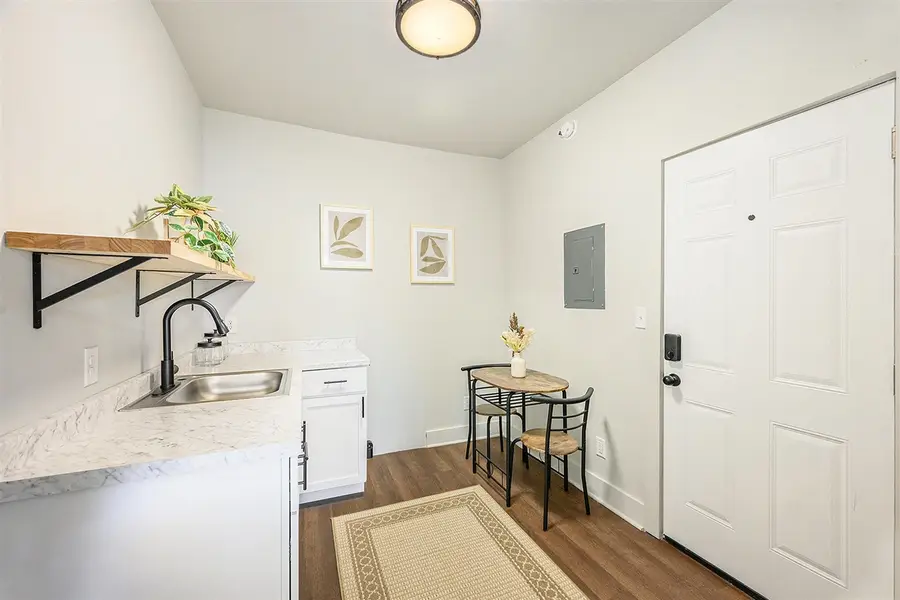 415 W Walnut, Kalamazoo, MI 49007 - #3