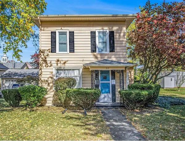 317 E Chart, Plainwell, MI 49080