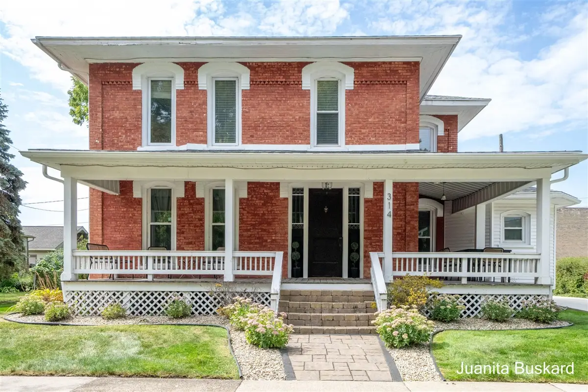 314 Pearl, South Haven, MI 49090 - #1