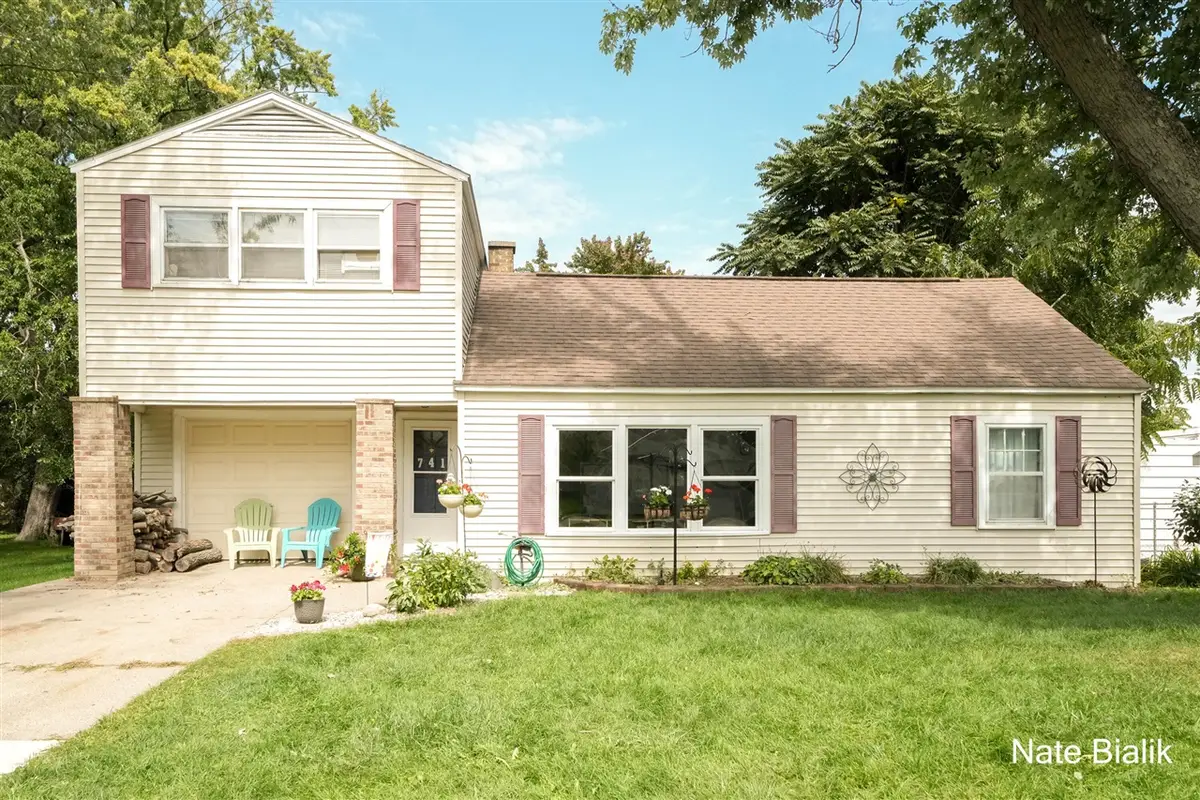 741 E Plainfield, Zeeland, MI 49464 - #1