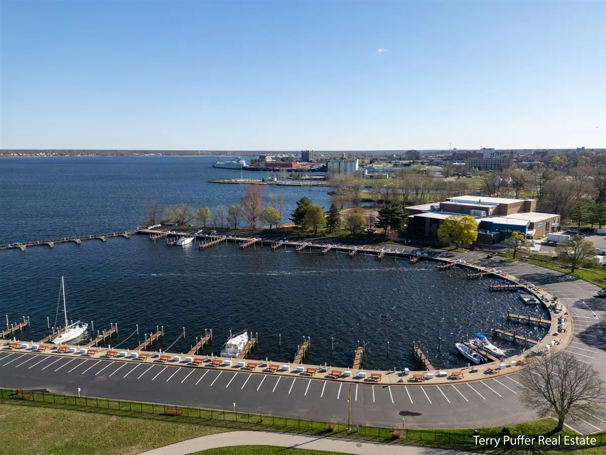 952 Boardwalk Cove, Muskegon, MI 49441 - #1