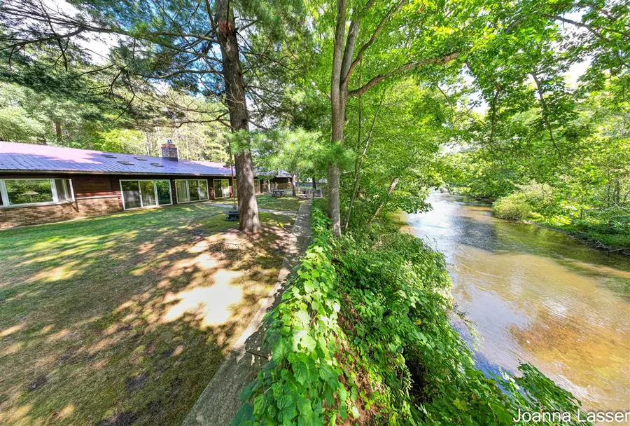 3944 S Brenlor, Hesperia, MI 49421 - #2