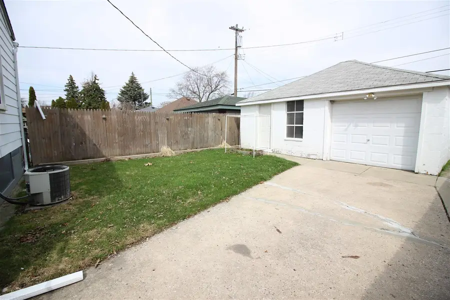 1316 Vinewood, Wyandotte, MI 48192 - #3