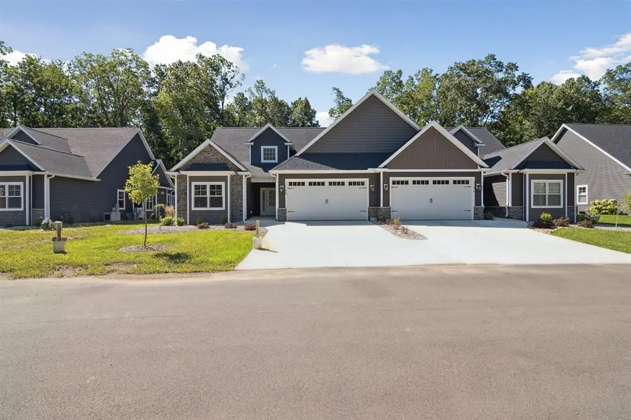 1160 Lochaven, Hillsdale, MI 49242 - Image #2