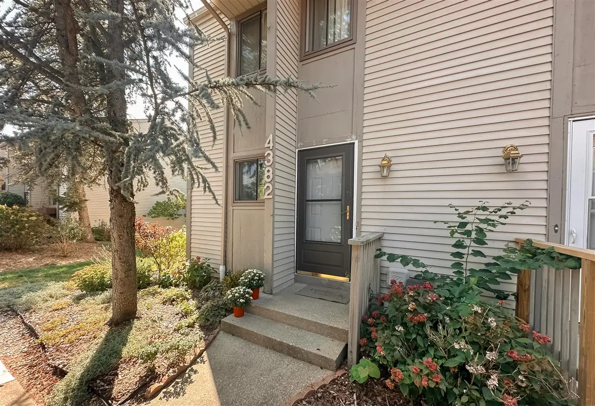 4382 Indian Spring, Grandville, MI 49418 - #1