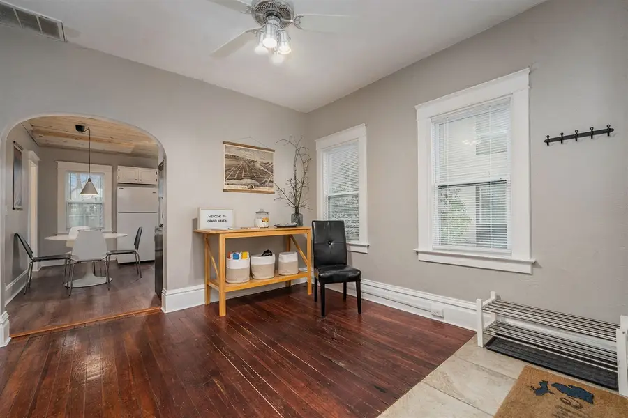 510 Madison, Grand Haven, MI 49417 - Image #3