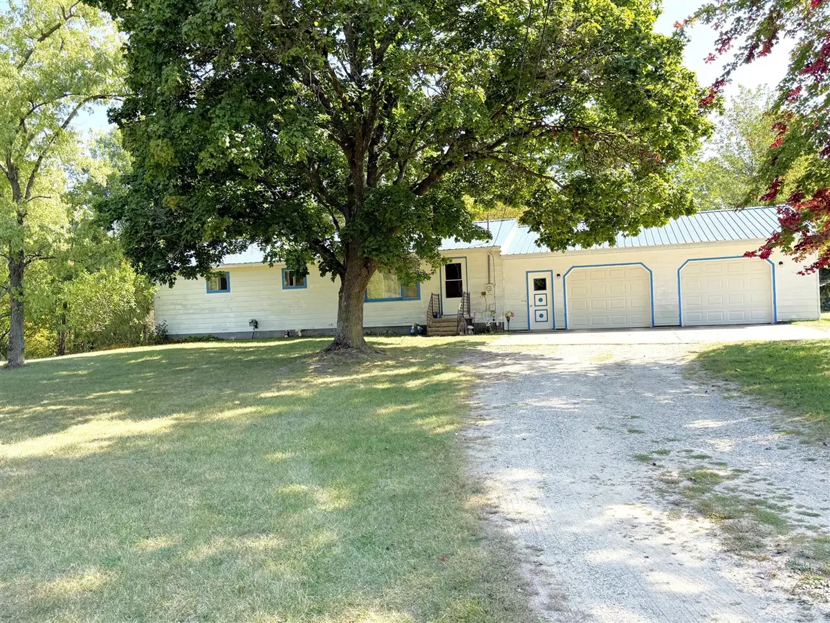 8220 N Vickeryville, Vestaburg, MI 48891 - #1