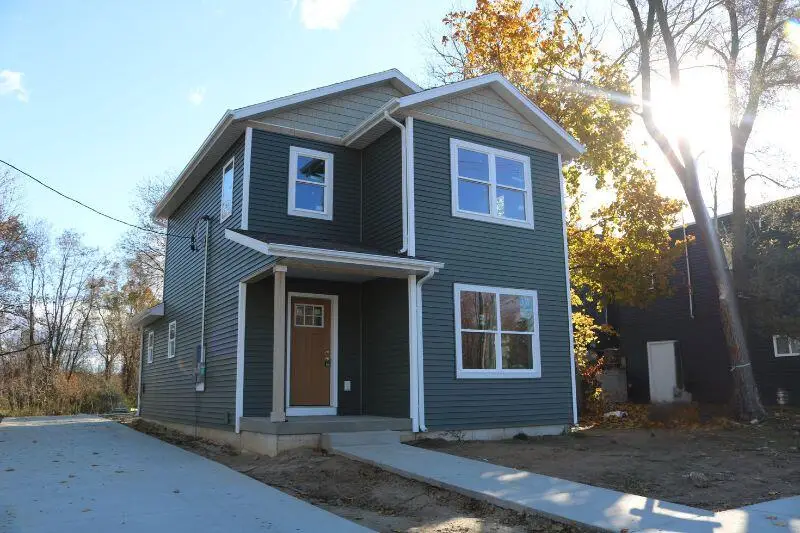 92 N State, Sparta, MI 49345 - #2