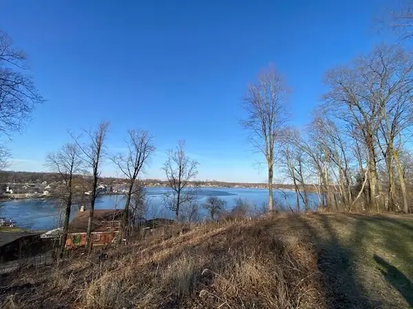 3 Donnell Lake, Vandalia, MI 49095