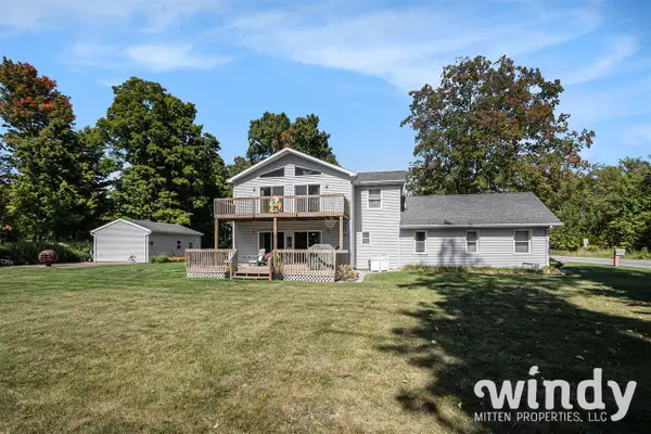 6206 Paw Paw Lake, Coloma, MI 49038
