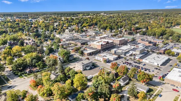 114 N Warren Ave, Big Rapids, MI 49307