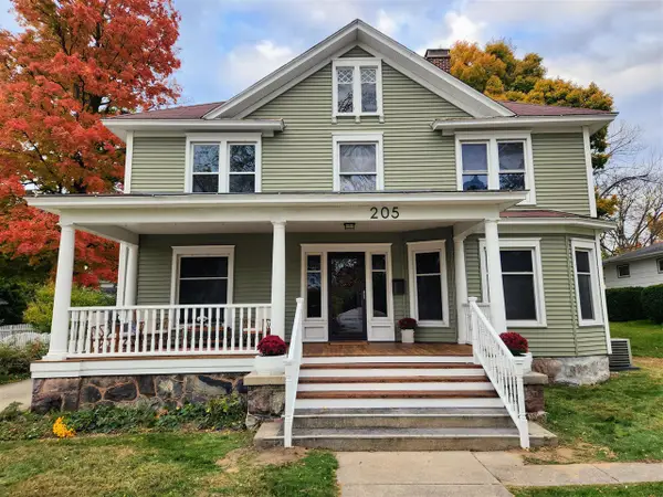 205 Maumee, Jonesville, MI 49250