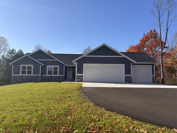 5577 Timberstone, West Olive, MI 49460
