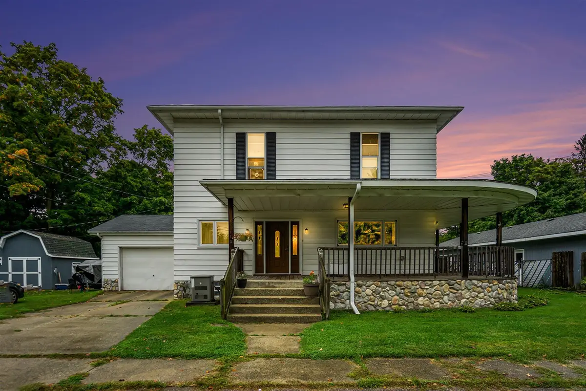 110 S 2nd, Lawrence, MI 49064 - #1