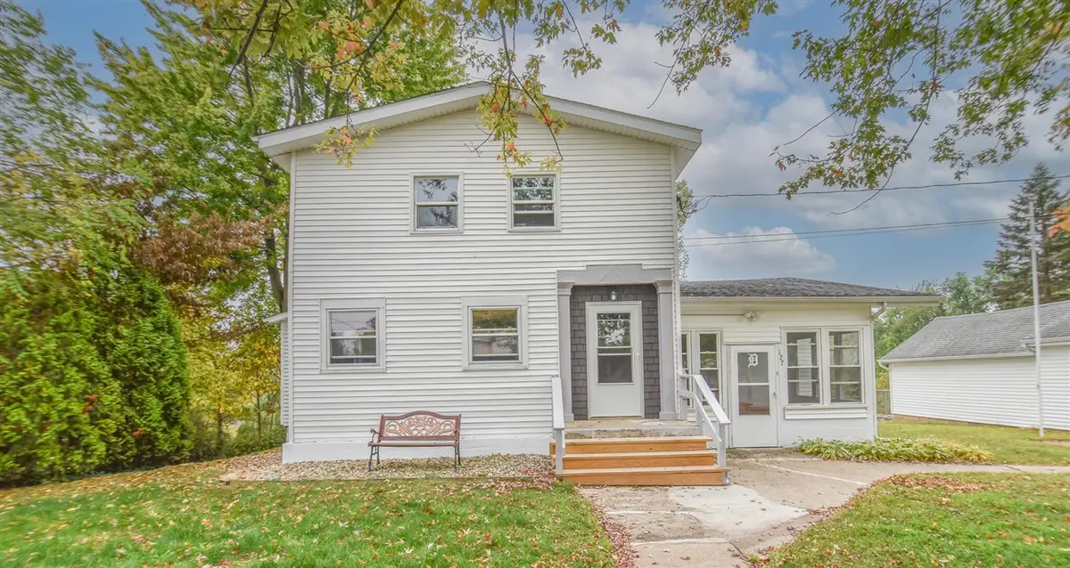 127 W High, Union City, MI 49094 - #1