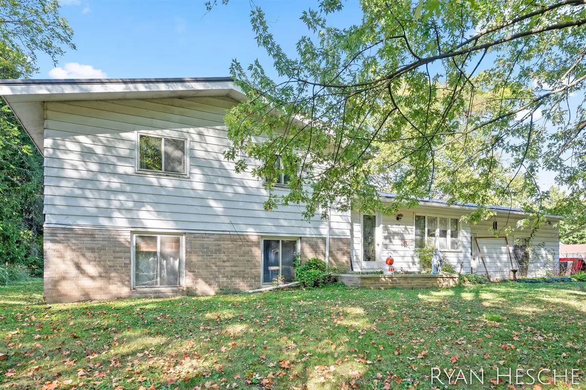 310 W Linden, Carson City, MI 48811 - Image #1