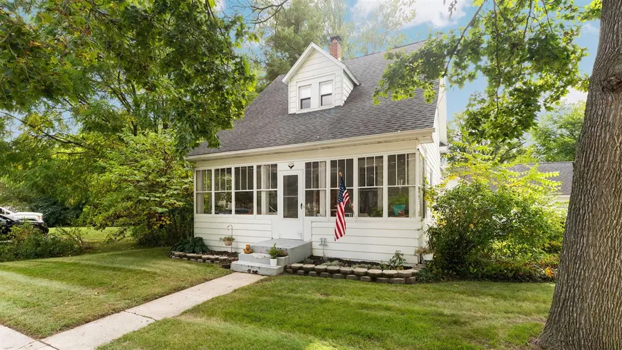 116 Currier, Clinton, MI 49236 - Image #2