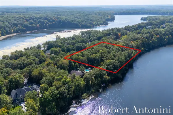 14111 Thompson, Lowell, MI 49331