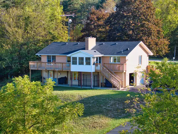 3400 Bird Lake, Osseo, MI 49266