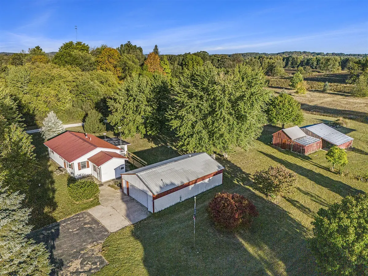 8615 W 1 Mile, Hesperia, MI 49421 - #1