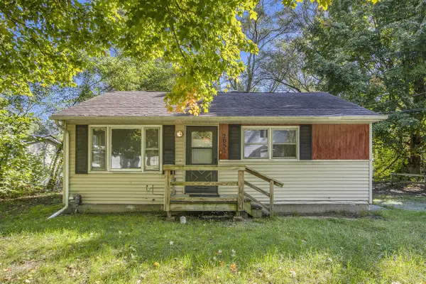 205 Pleasant, Hartford, MI 49057