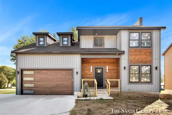 1034 Arlington, Grand Haven, MI 49417