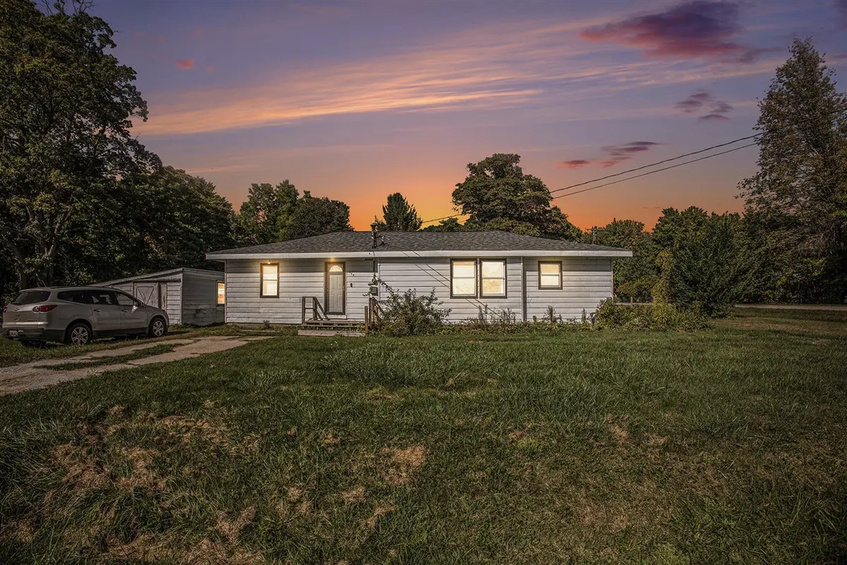 340 Douglas, Fruitport, MI 49415 - #1