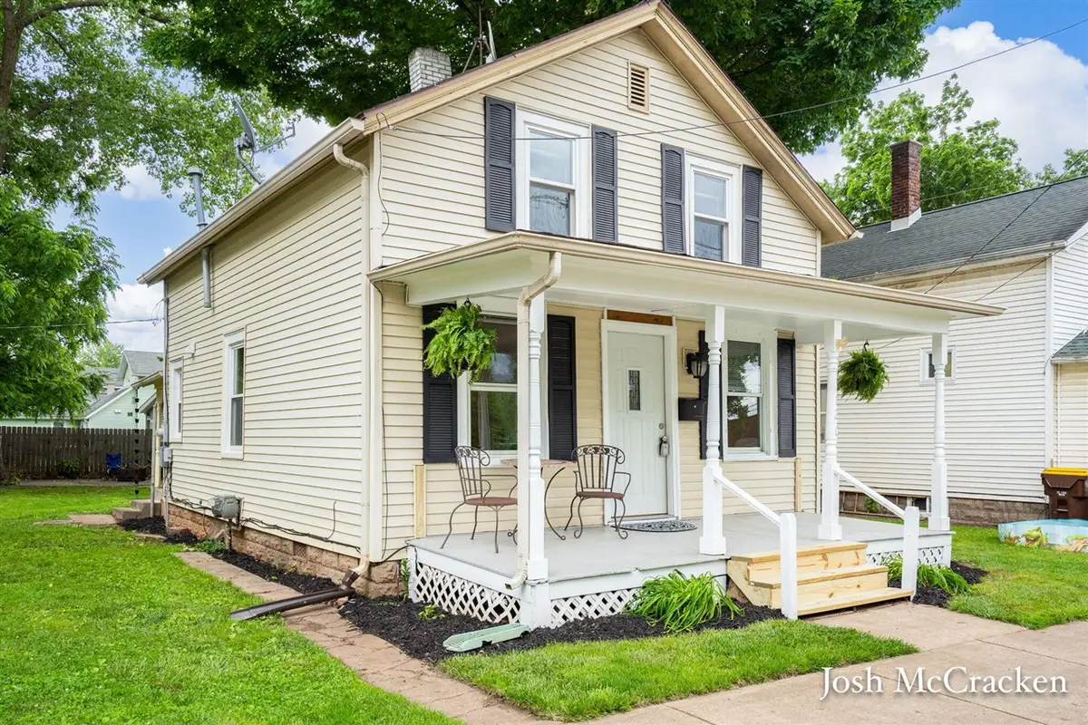 120 S Jackson, Ionia, MI 48846 - Image #1