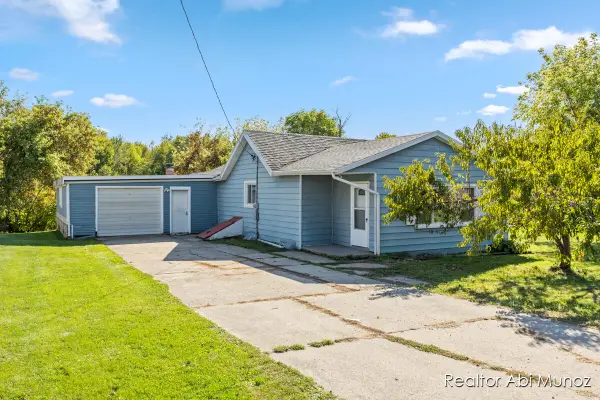 501 W Fenwick, Fenwick, MI 48834