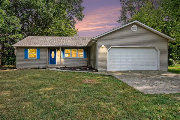 14061 Riverside, Constantine, MI 49042