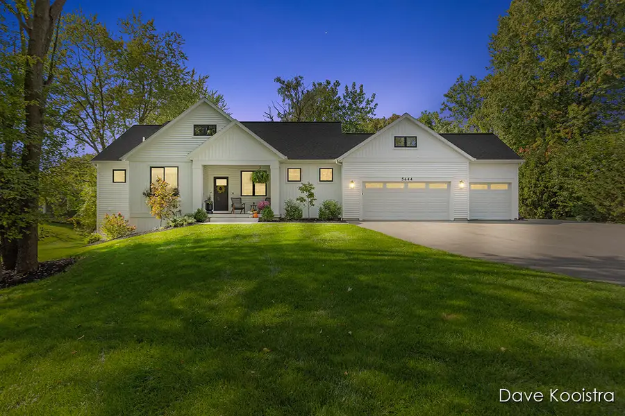 5644 Cascade, Grand Rapids, MI 49546 - Image #2