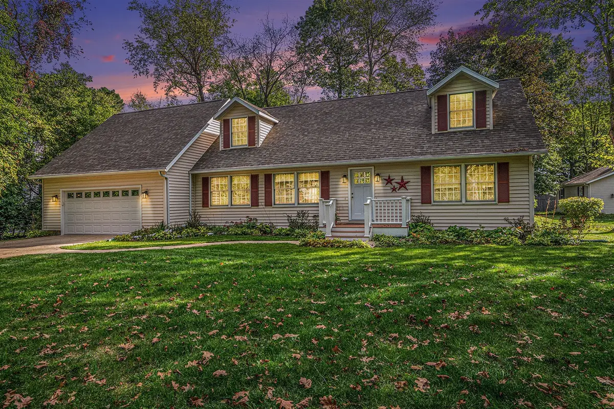 68881 3rd, Edwardsburg, MI 49112 - #1