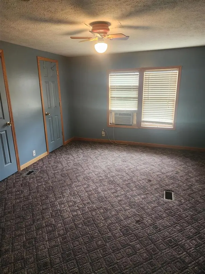 18390 State Line, Edwardsburg, MI 49112 - #2