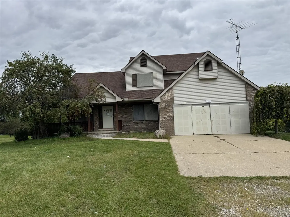 7341 Wood Pointe, Almont, MI 48003 - Image #1