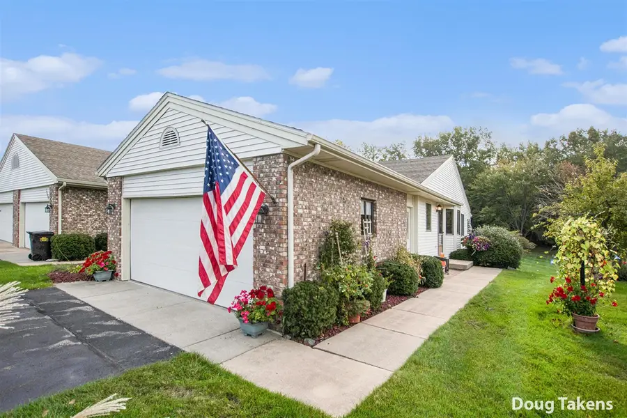 1058 Amberwood West, Byron Center, MI 49315 - Image #2