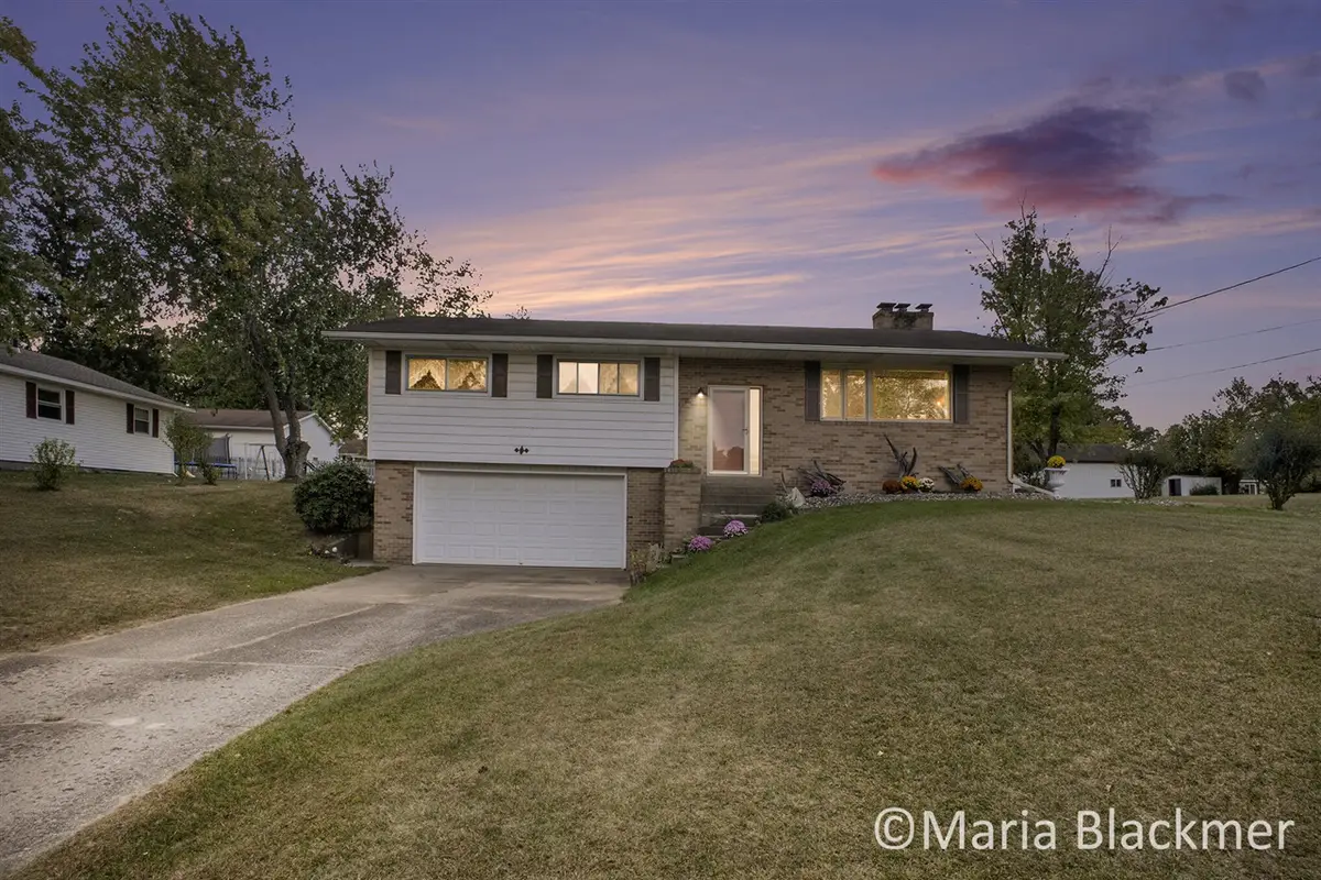 193 Greenfield, Ionia, MI 48846 - #1