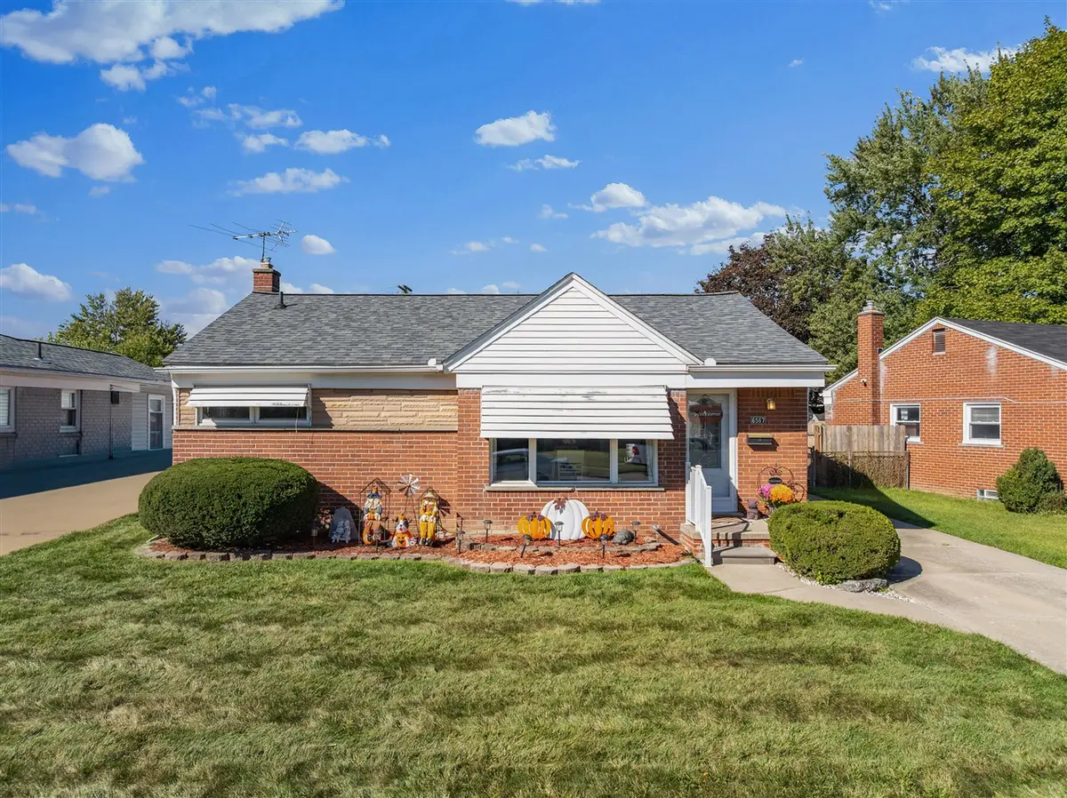 6567 Sterling, Garden City, MI 48135 - Image #1