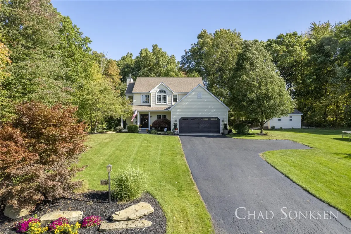 6648 Summerhill, Alto, MI 49302 - Image #1