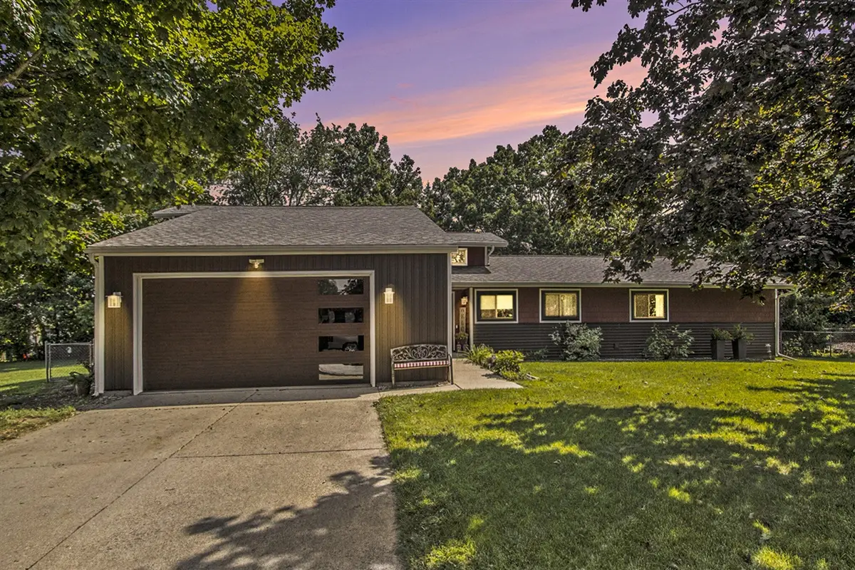 813 Barton, Otsego, MI 49078 - Image #1