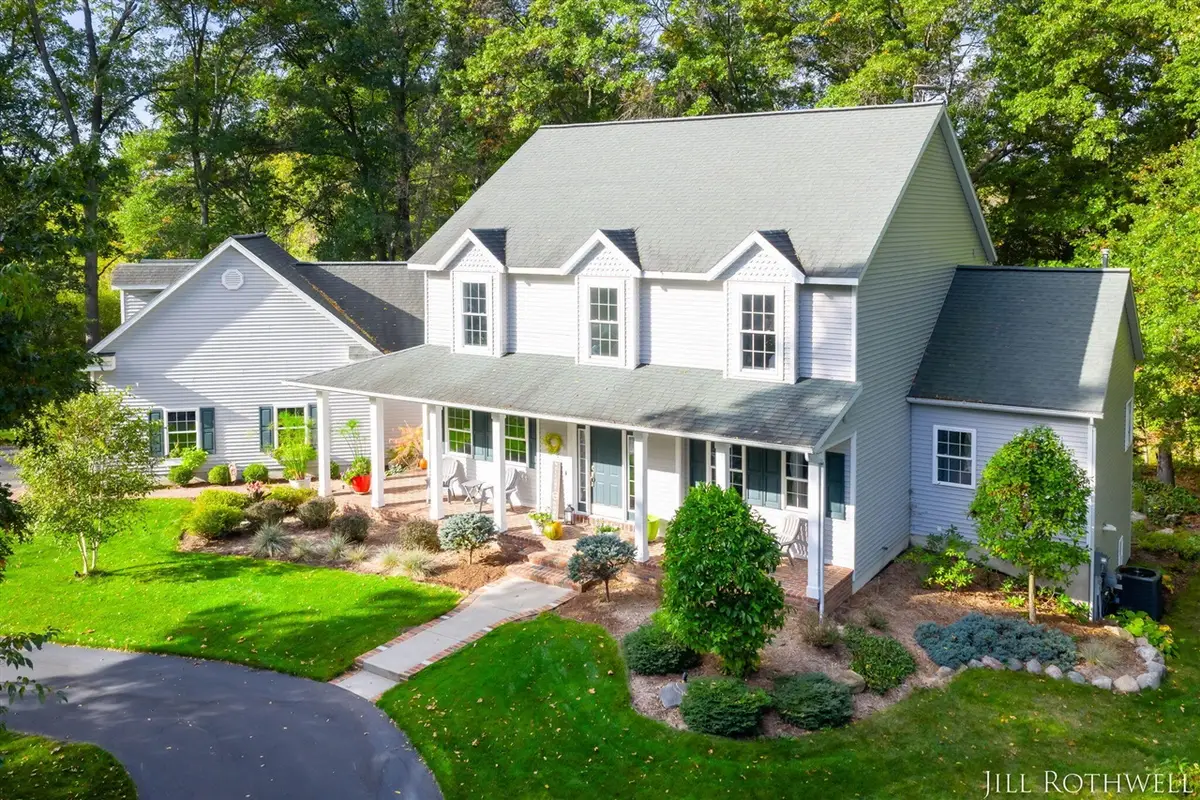 9147 Lakefield, Alto, MI 49302 - Image #1