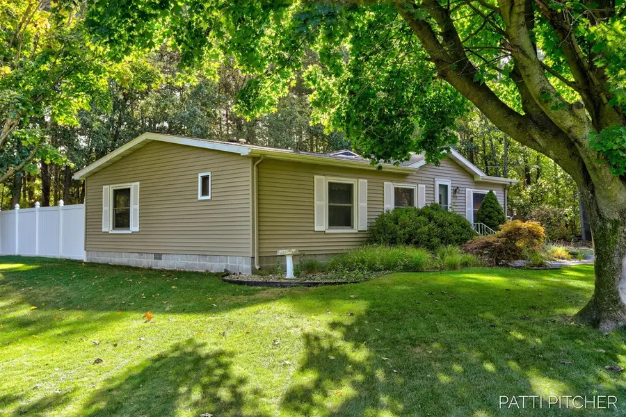 14128 Luckett, Grand Haven, MI 49417 - Image #2