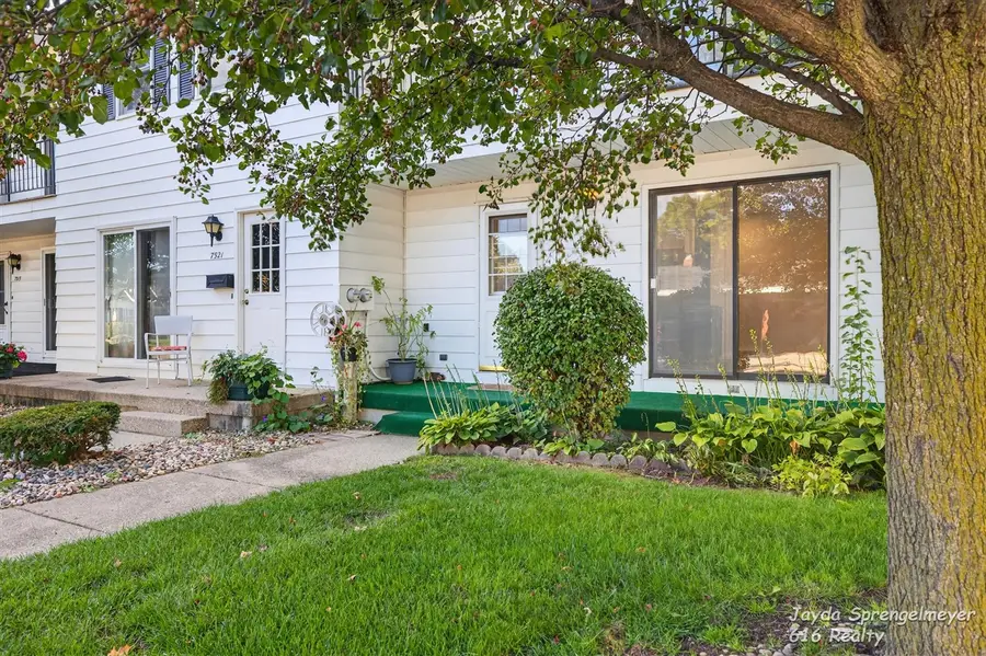 7523 Boulder Bluff #82, Jenison, MI 49428 - Image #3