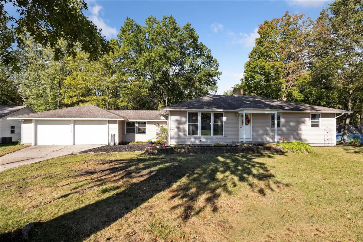 69054 Brady, Edwardsburg, MI 49112 - Image #1