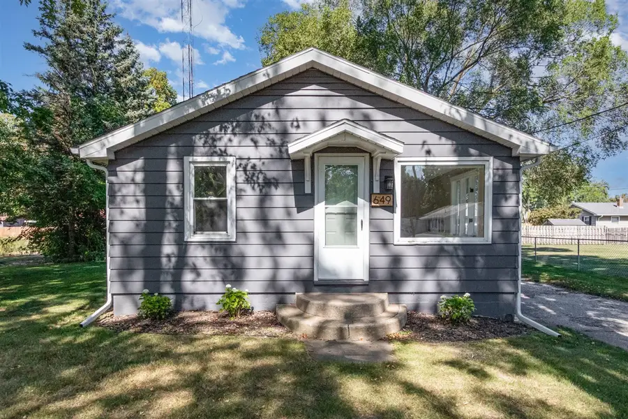 649 Grant, Saint Joseph, MI 49085 - Image #2