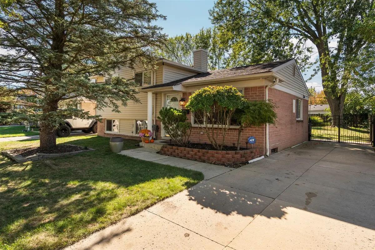 30779 Middlebury, Westland, MI 48186 - Image #1