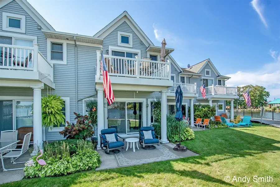 965 W Savidge, Spring Lake, MI 49456 - #2
