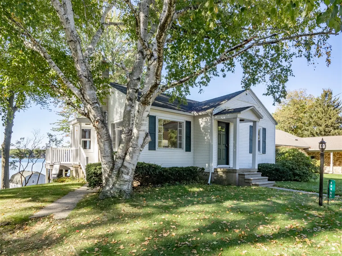 55572 N Fisher Lake, Three Rivers, MI 49093 - #1